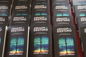 Lançamento do Livro "Abraços do Destino"
