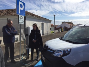 Inaugurado o Ponto de Carregamento de Mobilidade El&eacute;trica de Santa Cruz