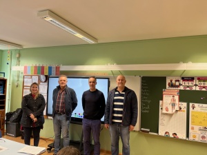 A C&acirc;mara de Santa Cruz das Flores ofereceu ao 1&ordm; ciclo da Escola EB 1,2,3/JI/S Padre Maur&iacute;cio de Freitas um quadro interativo