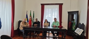 Nelson &Eacute;vora e Andr&eacute; Garcia realizam visita oficial &agrave; C&acirc;mara Municipal de Santa Cruz das Flores